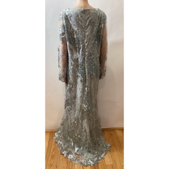 MAC DUGGAL EMBELLISHED LONG SLEEVE GOWN - Picture 6 of 7